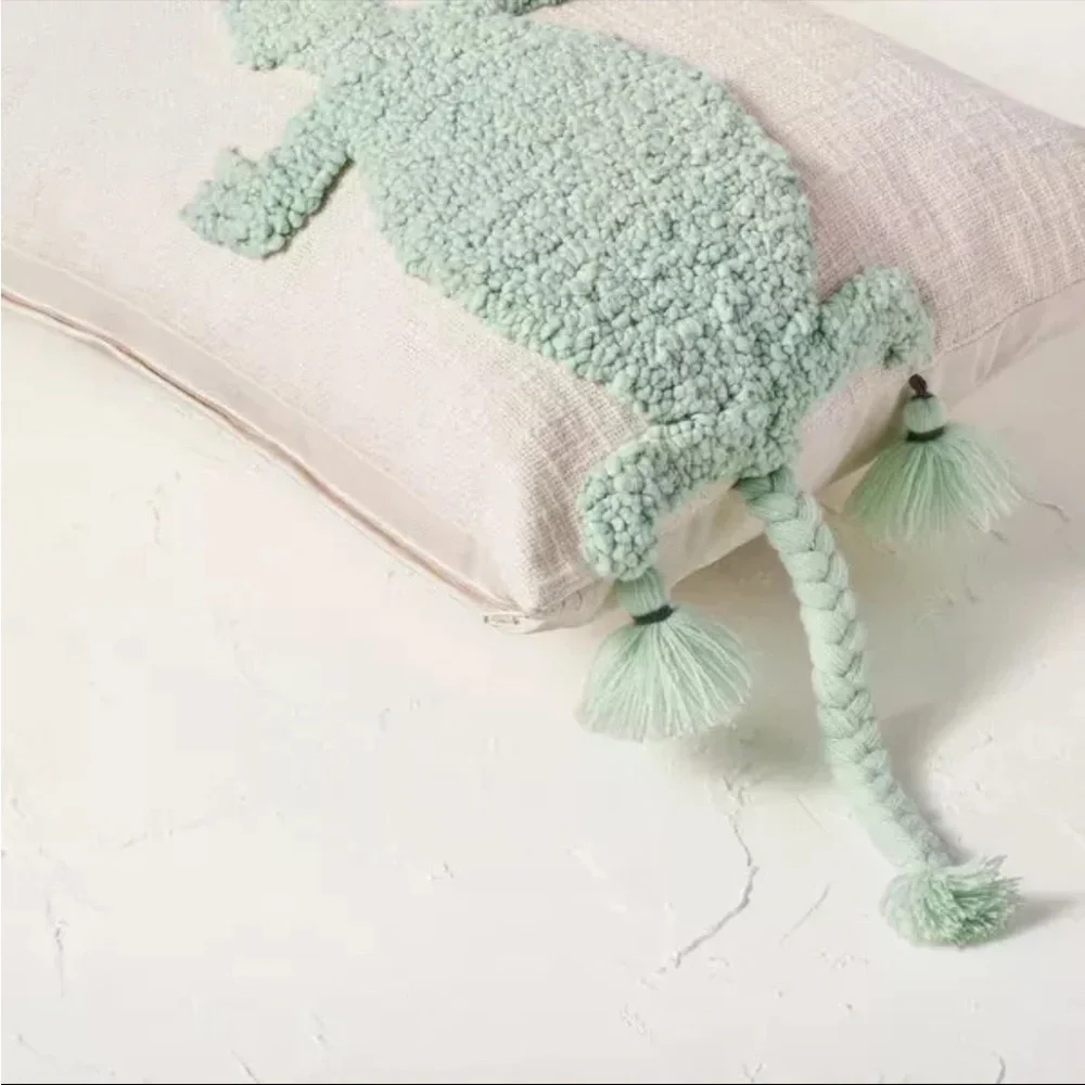 Opalhouse Two Lizard Punch Needle Lumbar Throw Pillow Turquoise NWT